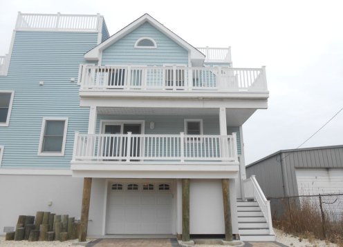 Beach House  Located In The Heart Of Beach Haven.