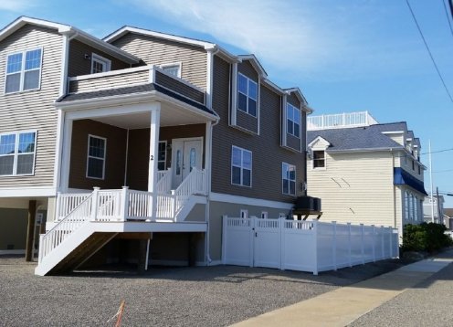 Luxurious 5 Bedroom Oceanside! Steps From The Beach!