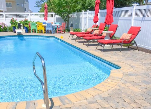 HUGE POOL on PRIVATE STREET - FULL SUMMER AVAILABLE - Beach Retreat