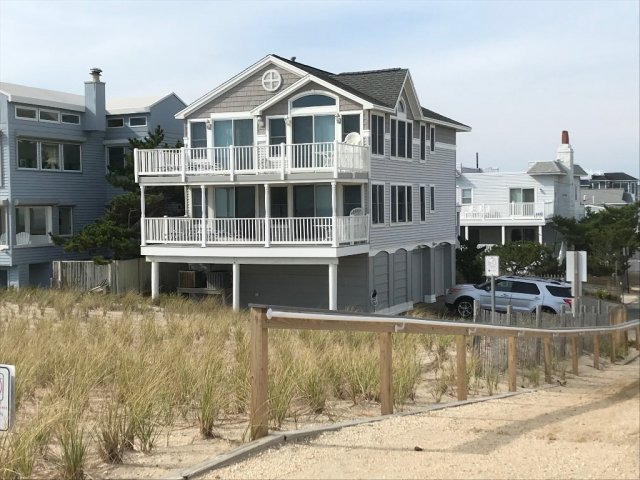 GORGEOUS OCEAN FRONT 1st FL Beautiful Ocean Views
