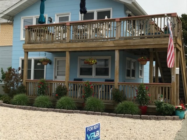 Pearl Street, Beach Haven-4th of July (downstairs) available