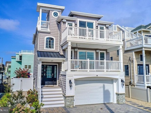 Luxury Home 3rd From Beach With Pool and Amazing Views
