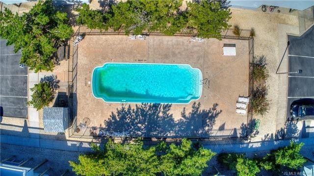 POOL – Oceanside Townhouse in Brant Beach