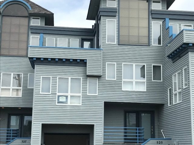 4 Bed Room Luxury Condo located in the Heart of Beach Haven
