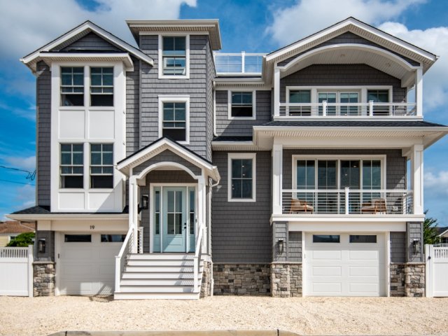 6 Bedroom, 4.5 Bath, Sleeps 12, 6 from Beach, New Construction, Pool