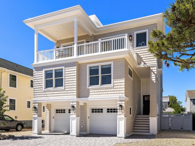 224 6th Street, Beach Haven, NJ 08008