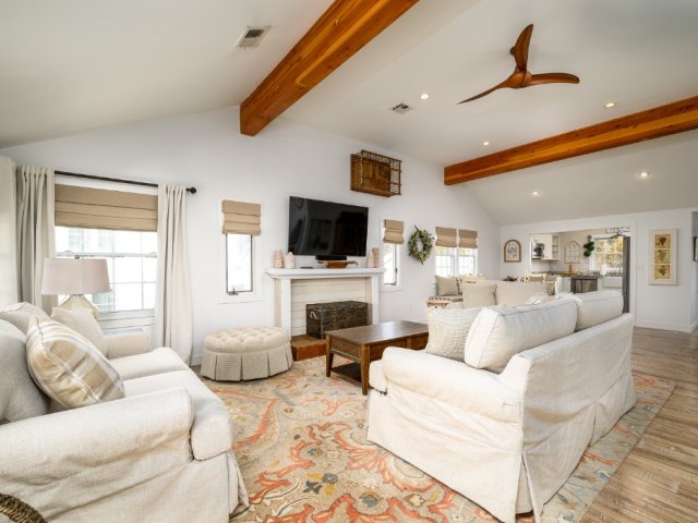 Beach Haven Bliss -4BR Retreat Perfect for families with TEENS!