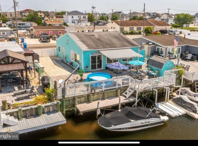 Lagoon Life BHW
