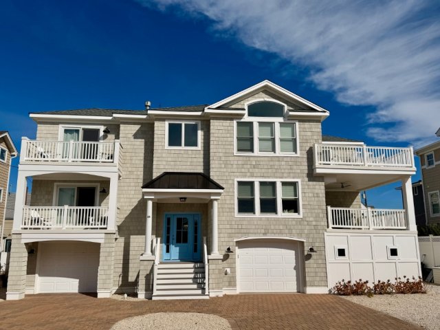 LBI~Brant Beach ~ Oceanside with Heated Pool-Spa ~ 3 Houses from Beach