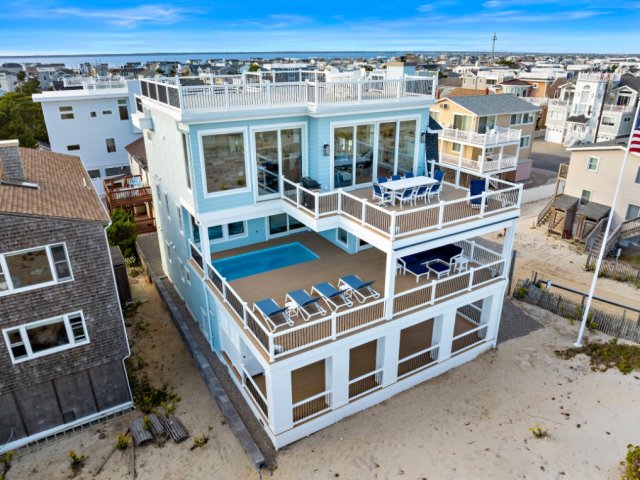 Oceanfront, pool, 6 bedrooms - 120 E Mermaid Lane