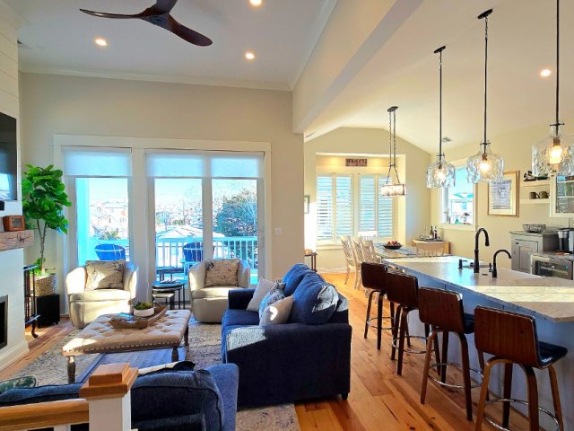 New Luxury Oceanside Beach Home!