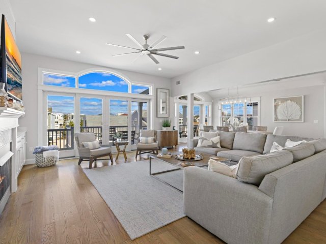 ONE PRIME WEEK LEFT-OCEANSIDEPOOL6 Bedrms6 Baths