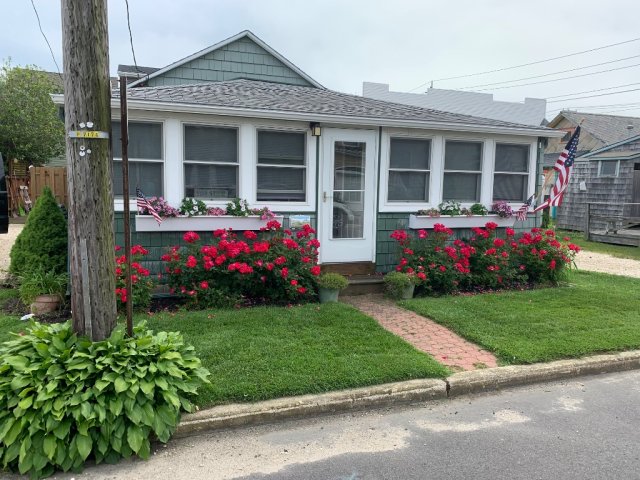 Lovely Ocean block Cottage