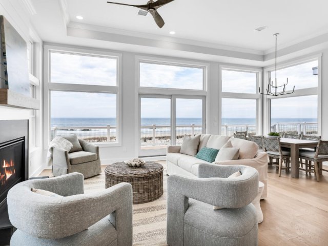 *RENTING 2027* - OCEAN FRONT * NEW CONSTRUCTION * HOT TUB
