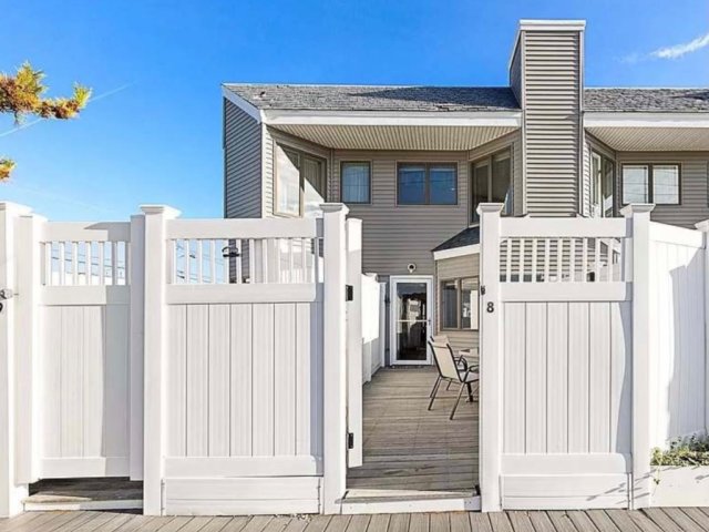 Brant Beach 2 BR 1.5 bath newly renovated Oceanside condo