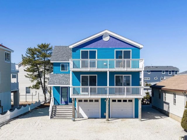 New rental all summer weeks available at Surf City Blue. Lock in now!
