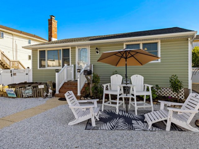 Newly remodeled home in the Heart of Beach Haven