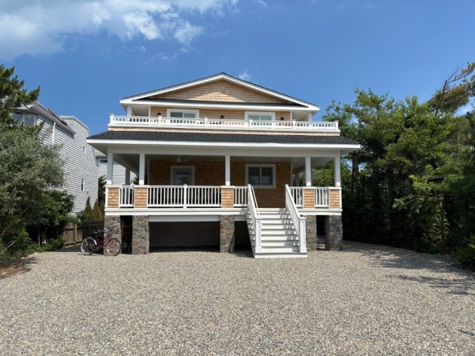 Newly Updated, Beach Block in Barnegat Light