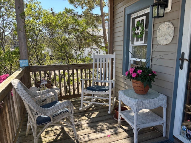 PET FRIENDLY! $4500 WEEKS IN JULY AVAILABLE! 3rd From Ocean